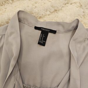 Forever 21 Women's Light Gray Blouse